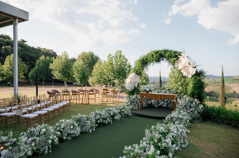 Arche florale pour cérémonie de mariage